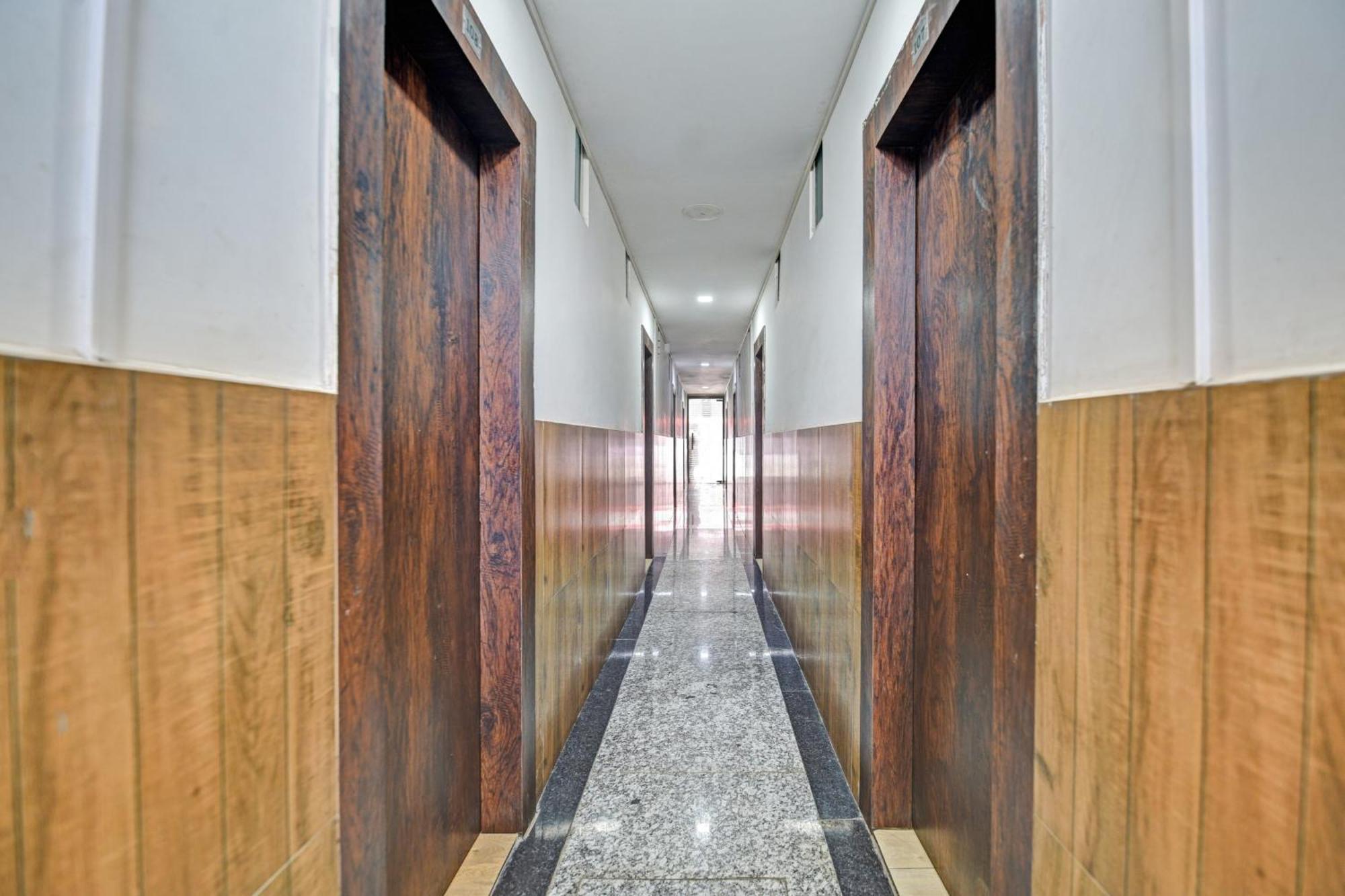 Hotel O Oxy Shivani Residency ラーンチー エクステリア 写真